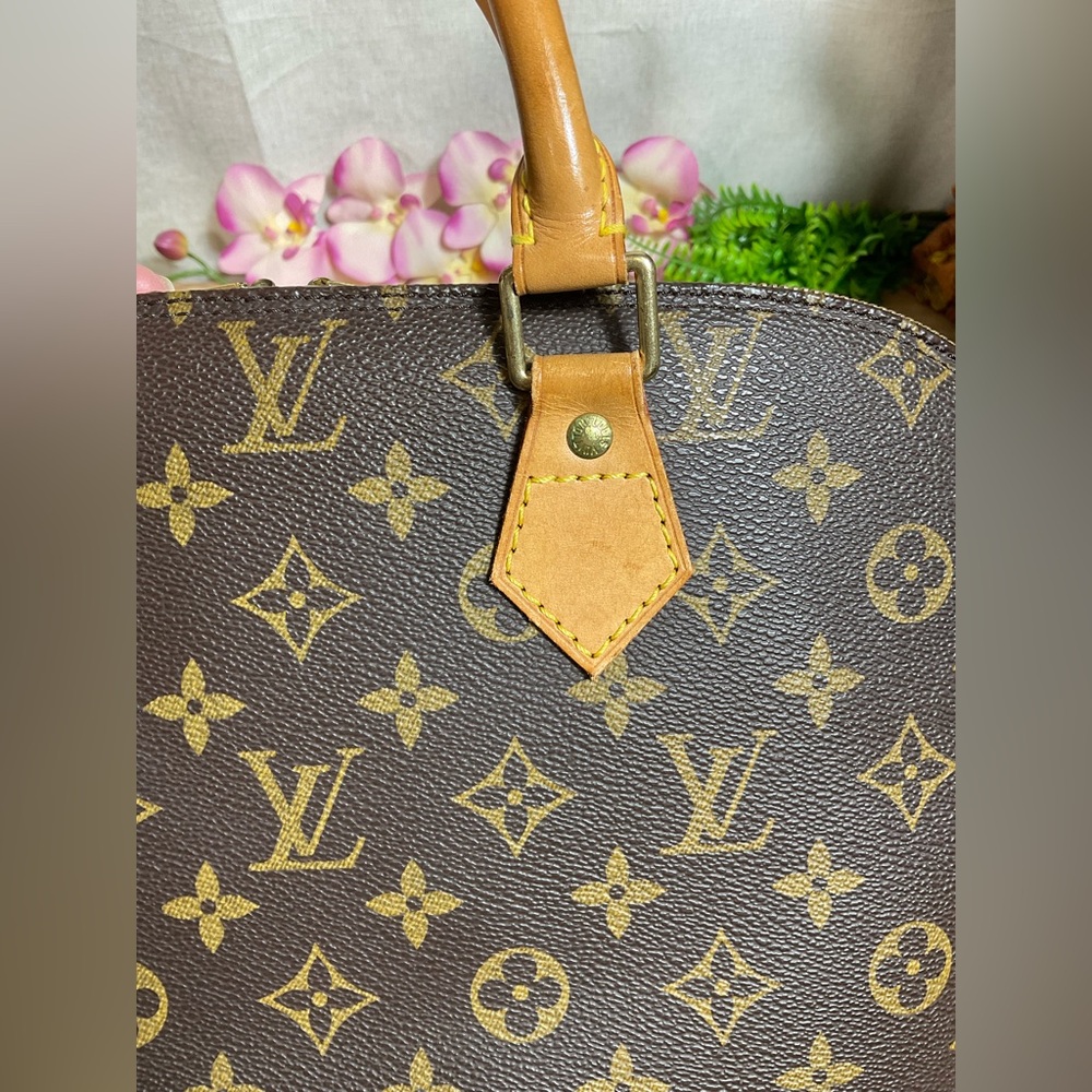 LOUIS VUITTON ✅ALMA PM HANDBAG
LAST 1 - Picture 4 of 8